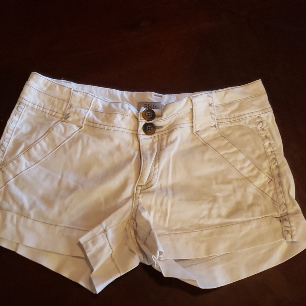 BKE off white shorts